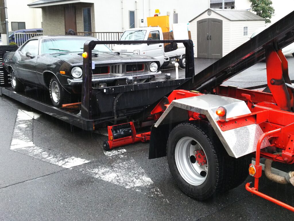 初めて陸運局へ向かうために友人にレッカーをしていただきました。